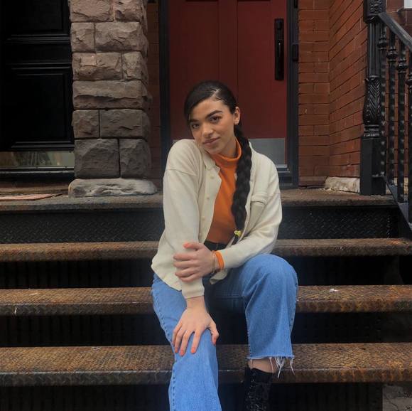 Meet your Posher, Olivia - Picture 1 of 1